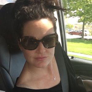 Meet your Posher, Christie